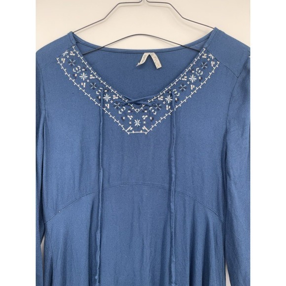 Mudd Blue  Embroidered‎ neckline and sleeves,size M - Picture 2 of 8